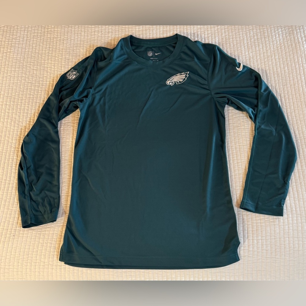 Philadelphia Eagles - Nike Dri Fit Sideline green long sleeve shirt NWOT Sz Sm